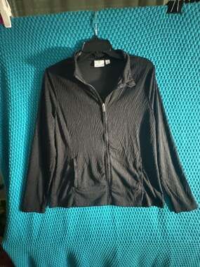 Emerald 18 Women's Black Textured Full-Zip Lightweight Jacket